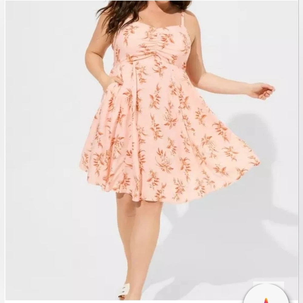 Torrid Women's Mini Challis Skater Dress Floral Pink Size 4, 4X Pockets Viscose